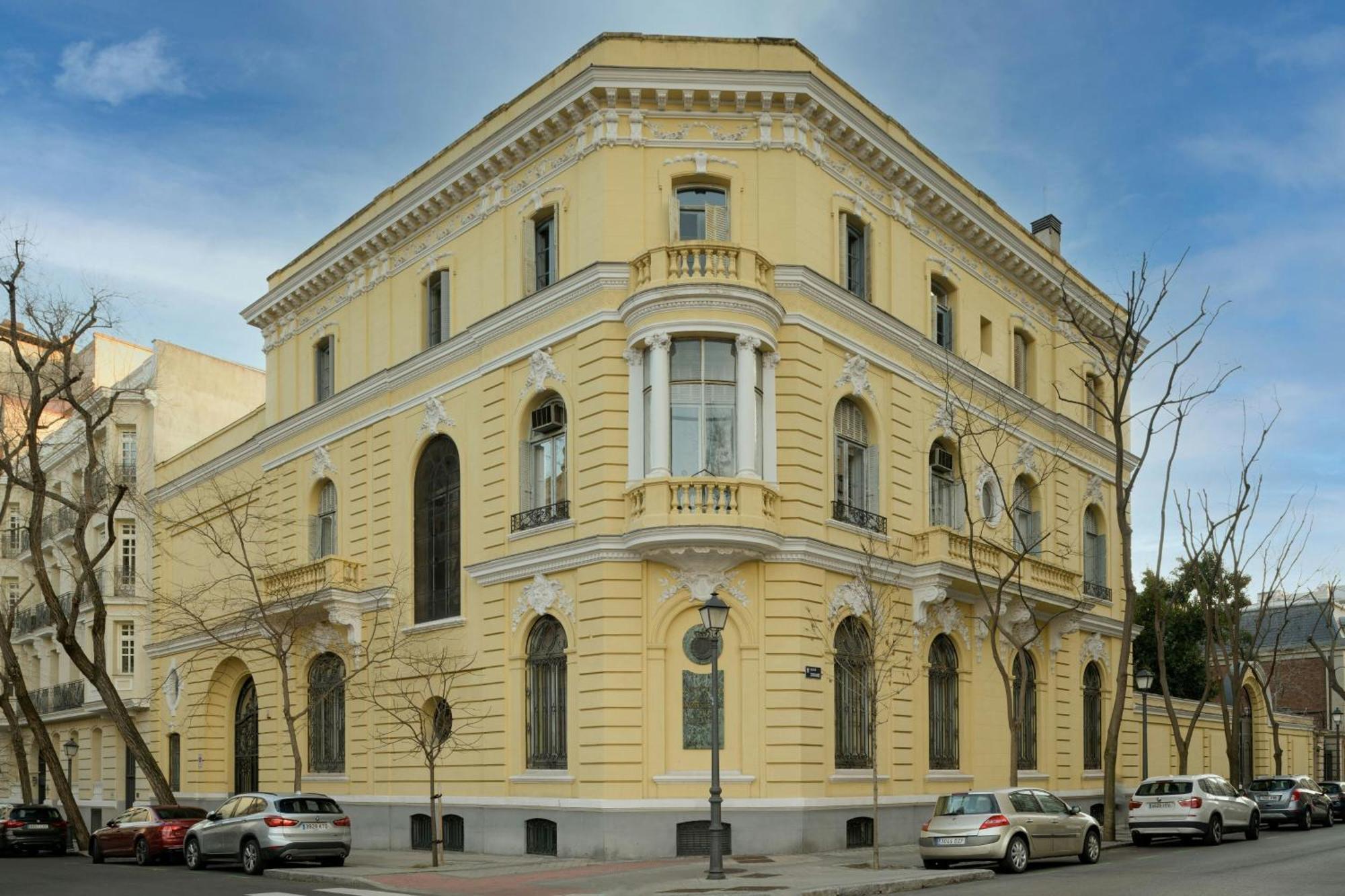 Santo Mauro, A Luxury Collection Hotel, Мадрид Екстериор снимка